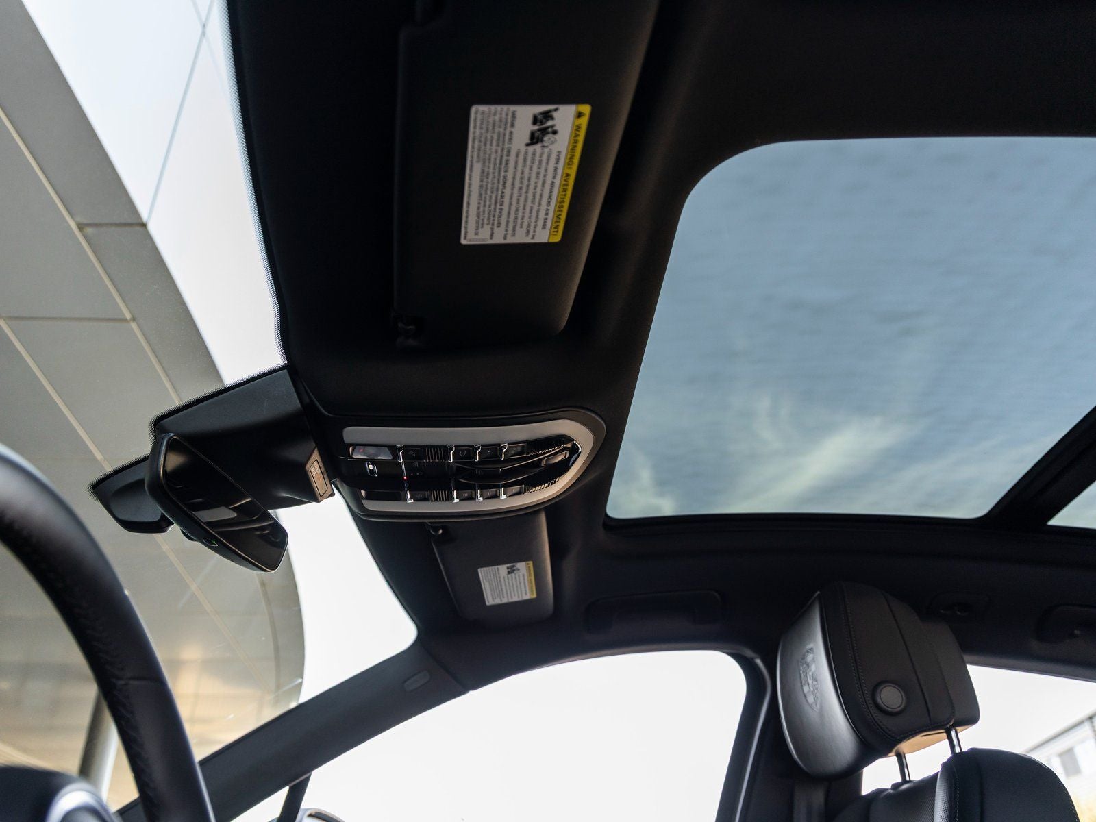 2025 Porsche Macan S