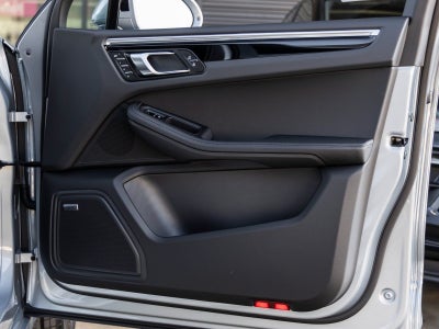 2025 Porsche Macan S