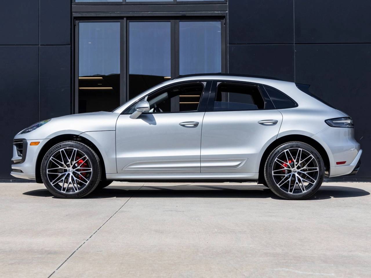 2025 Porsche Macan S