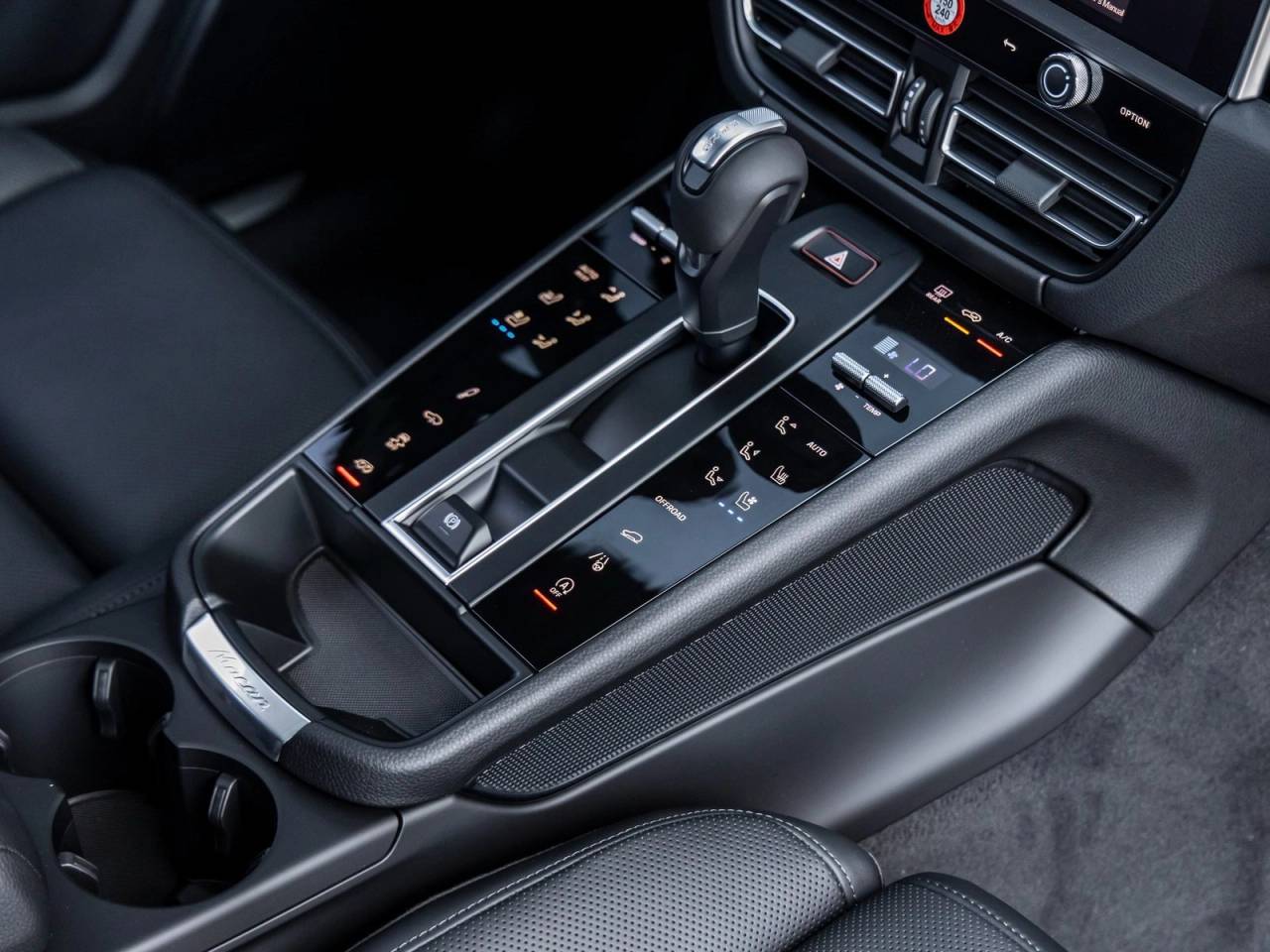 2025 Porsche Macan S