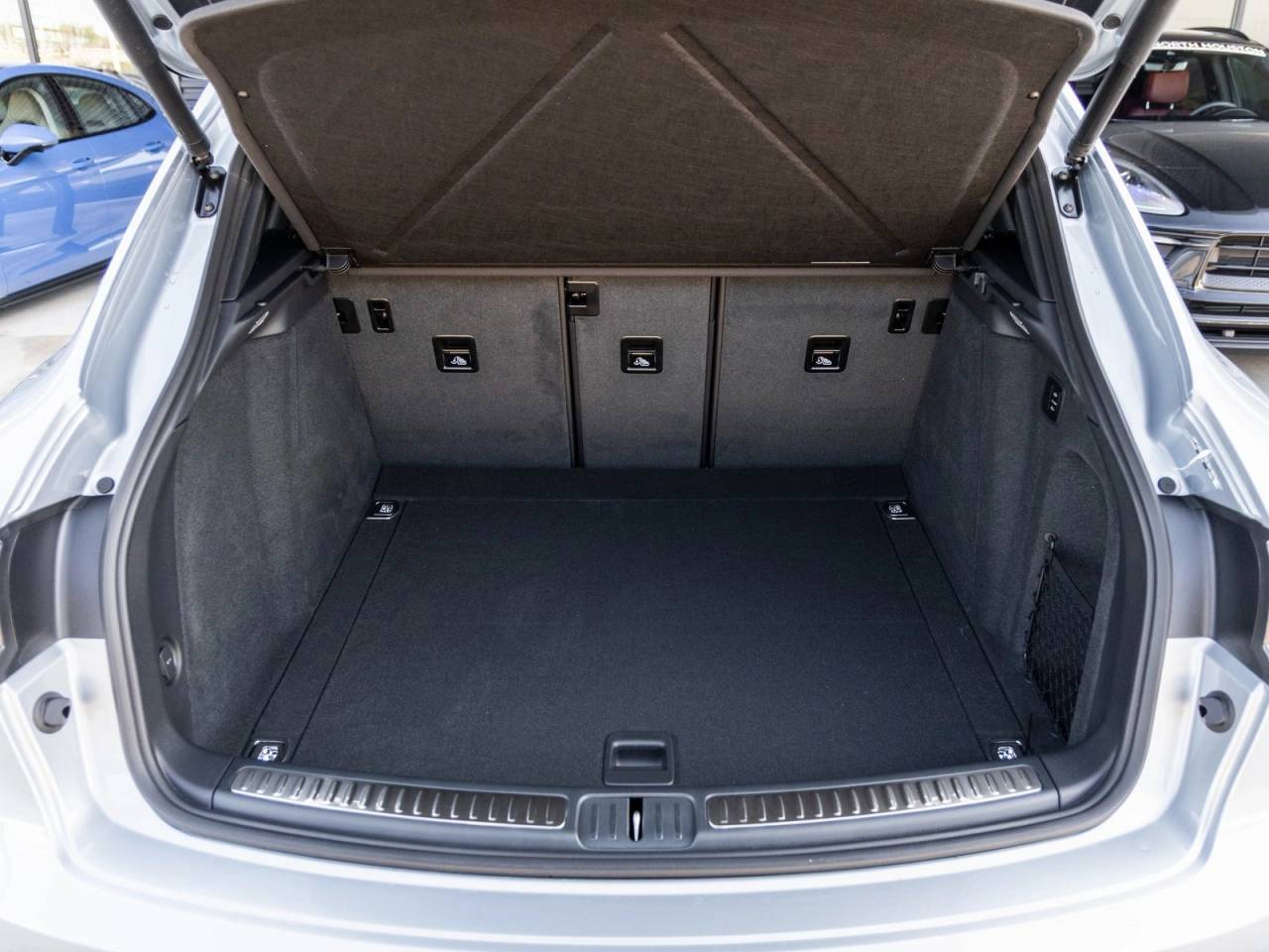 2025 Porsche Macan S