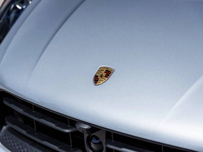 2025 Porsche Macan S