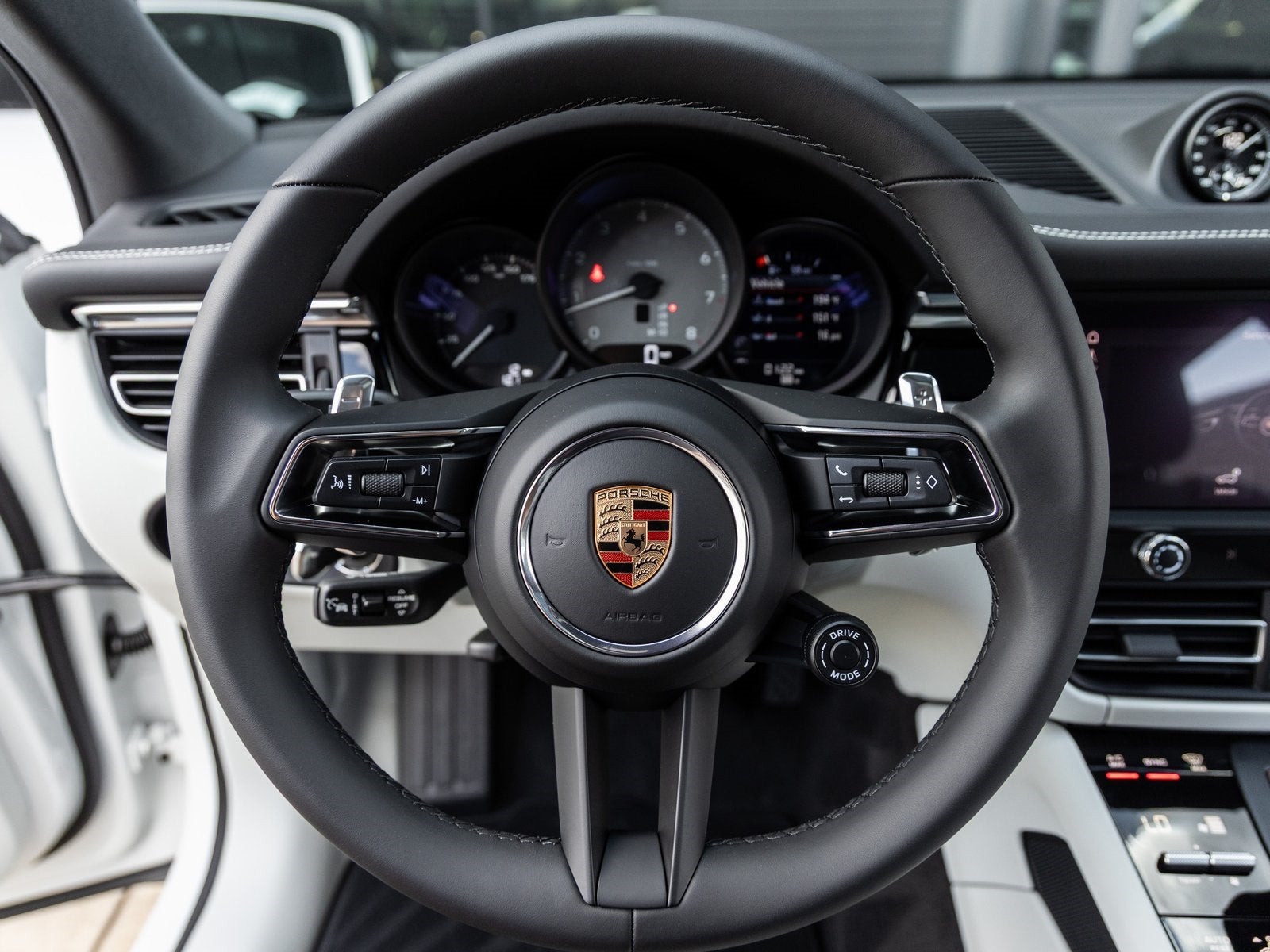 2026 Porsche Macan Macan S