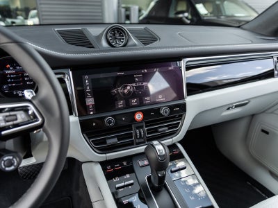 2026 Porsche Macan Macan S