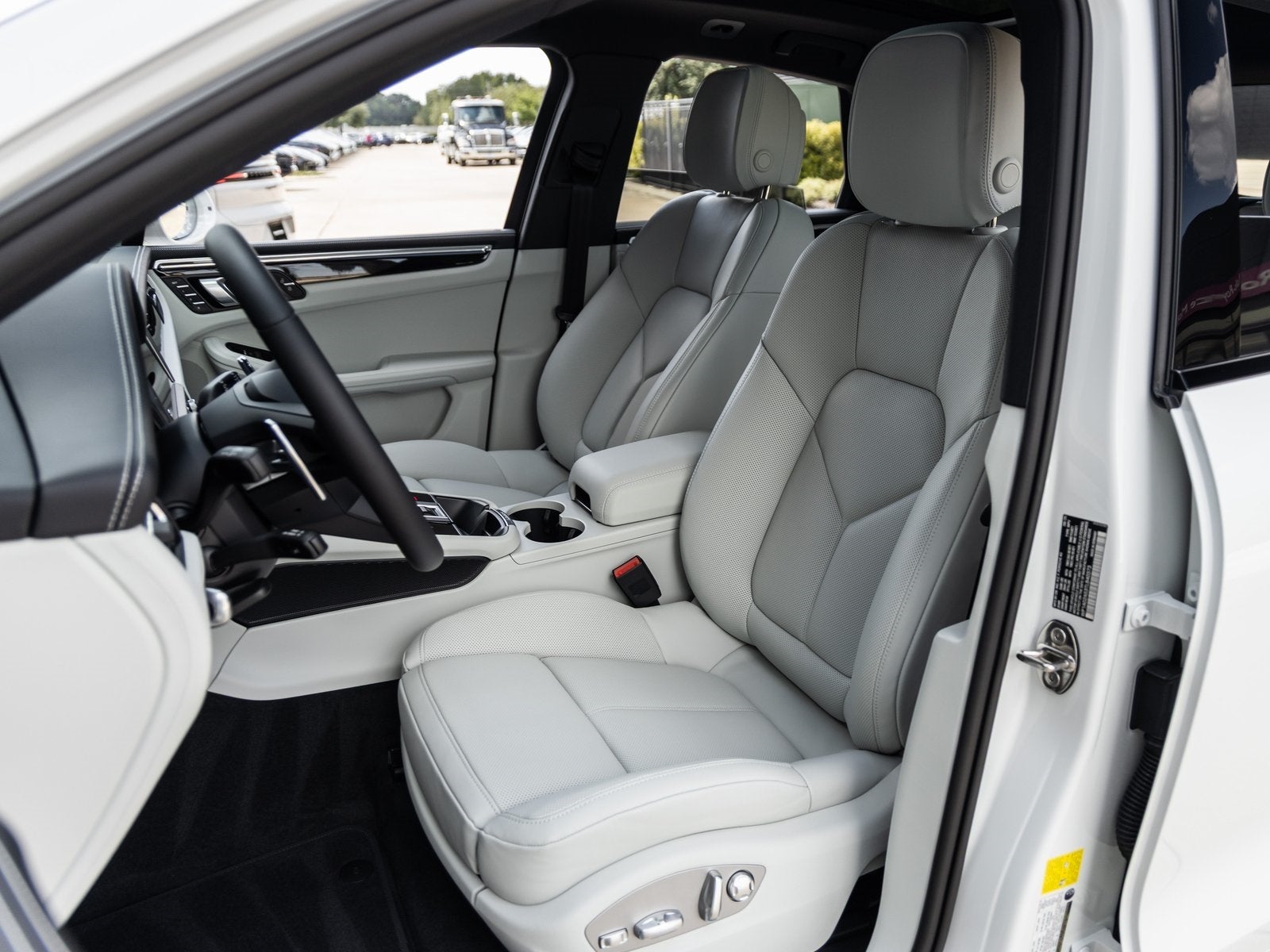 2026 Porsche Macan Macan S