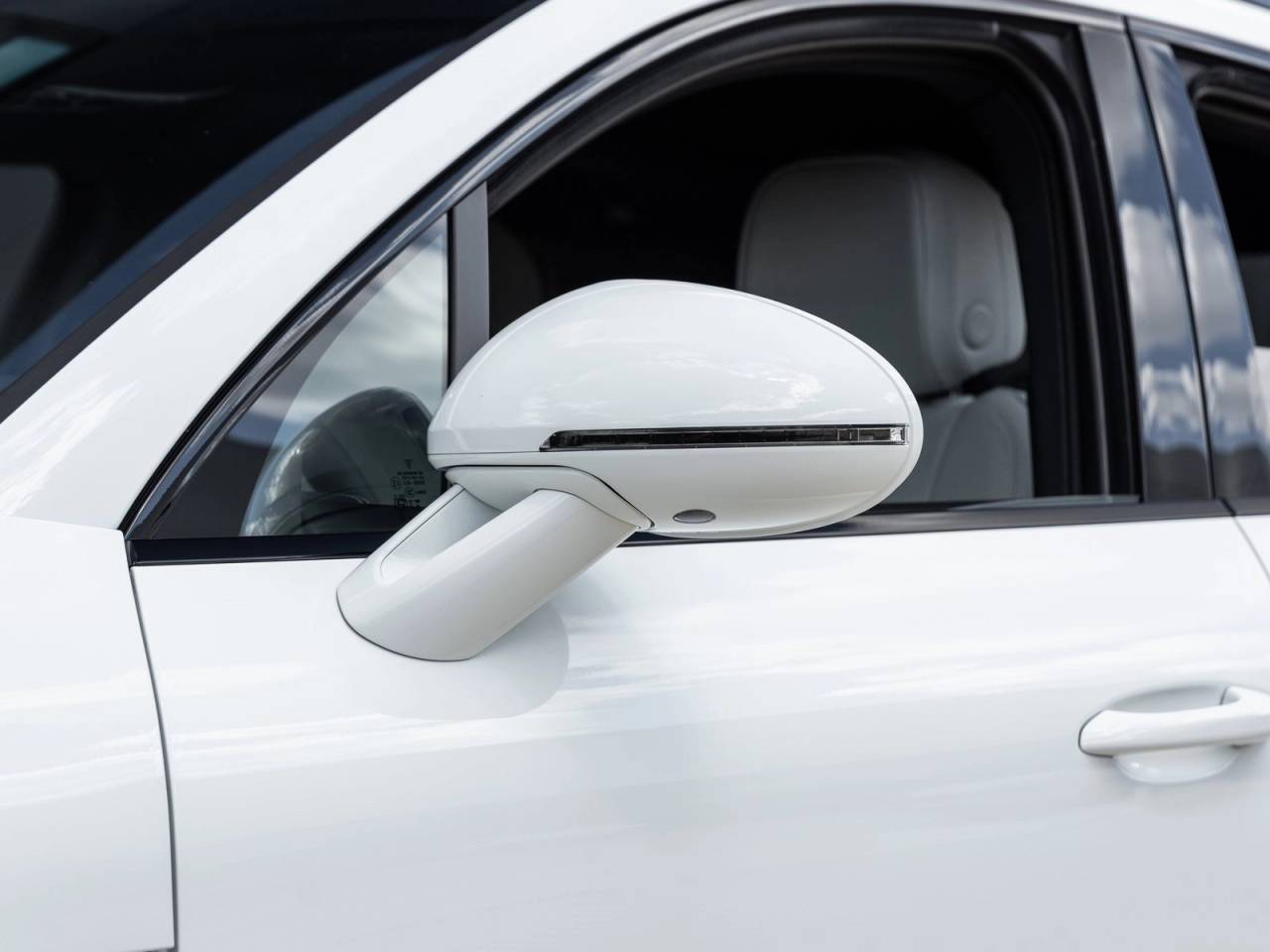 2026 Porsche Macan Macan S