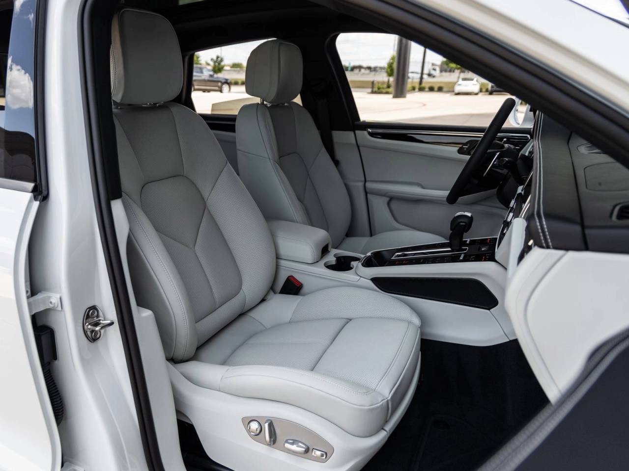 2026 Porsche Macan Macan S