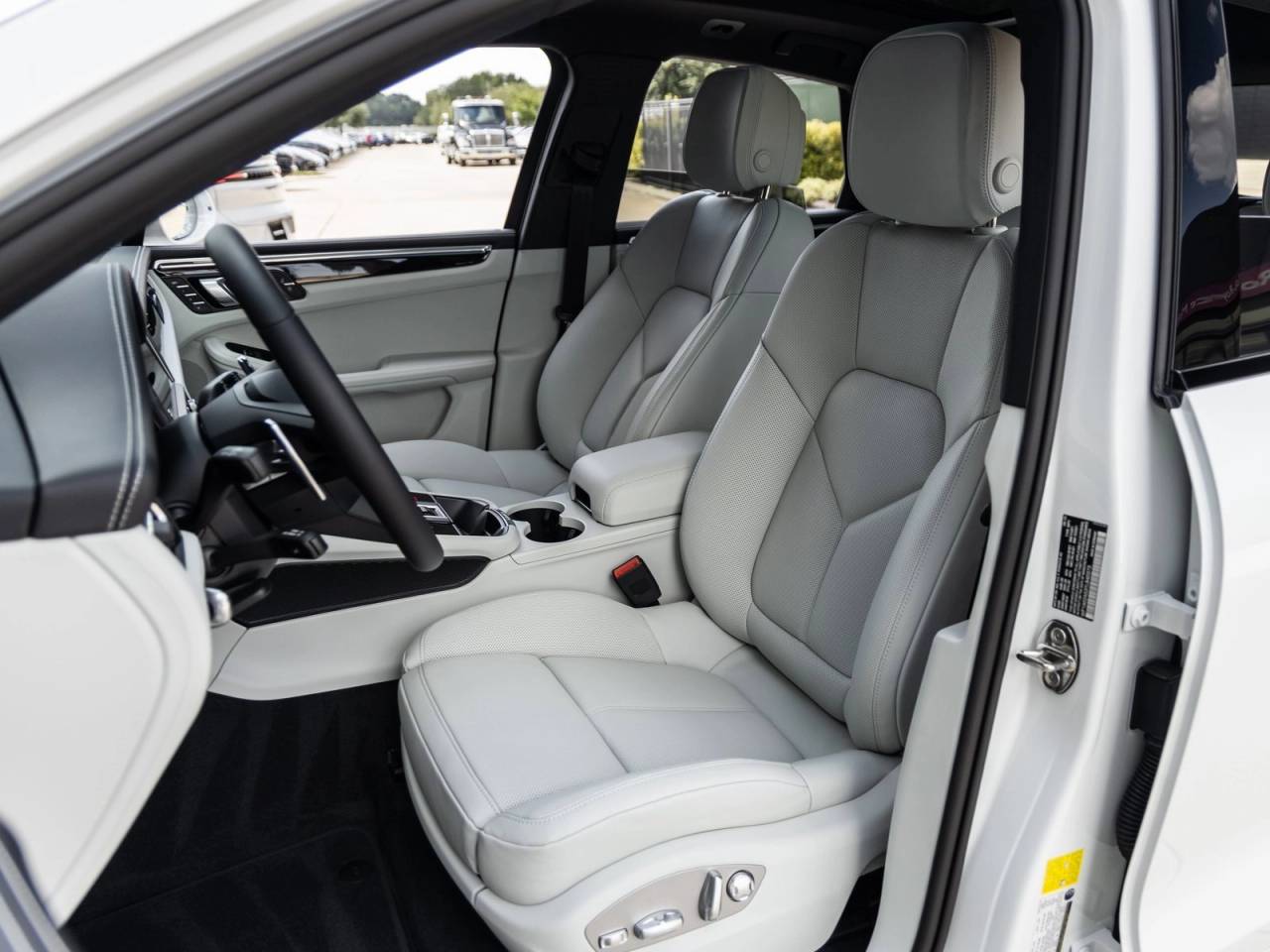 2026 Porsche Macan Macan S