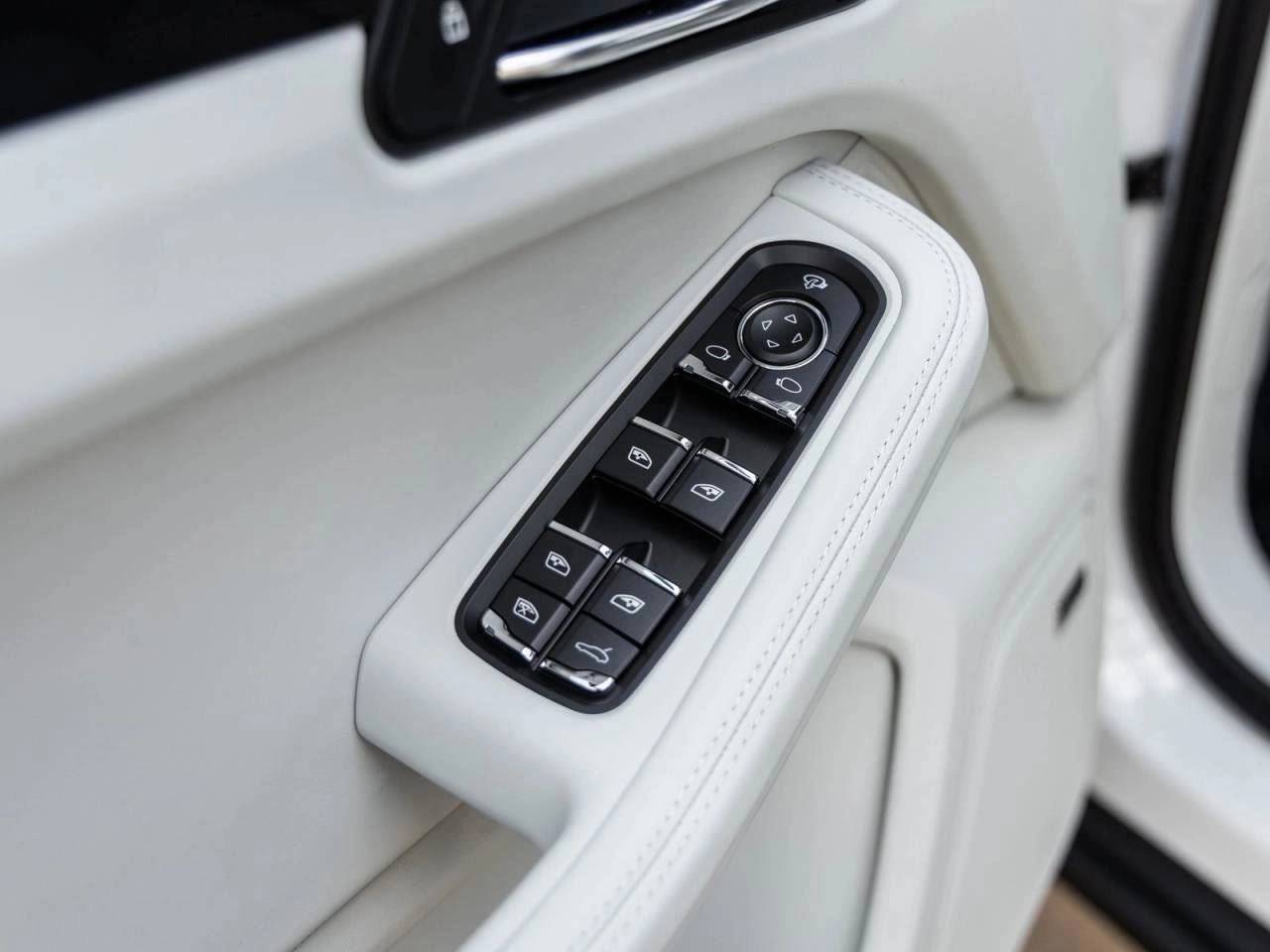 2026 Porsche Macan Macan S