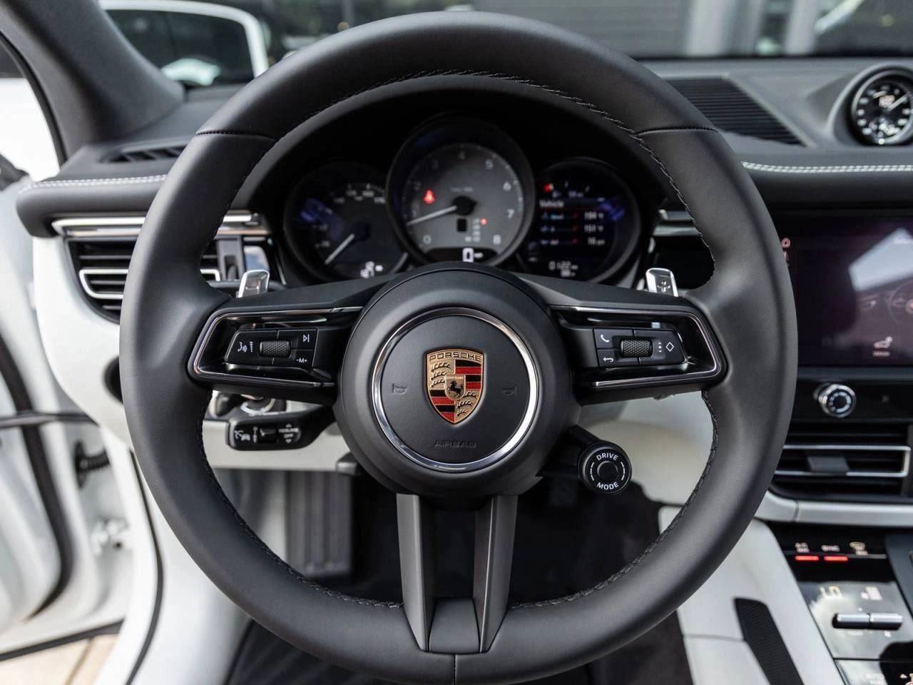 2026 Porsche Macan Macan S