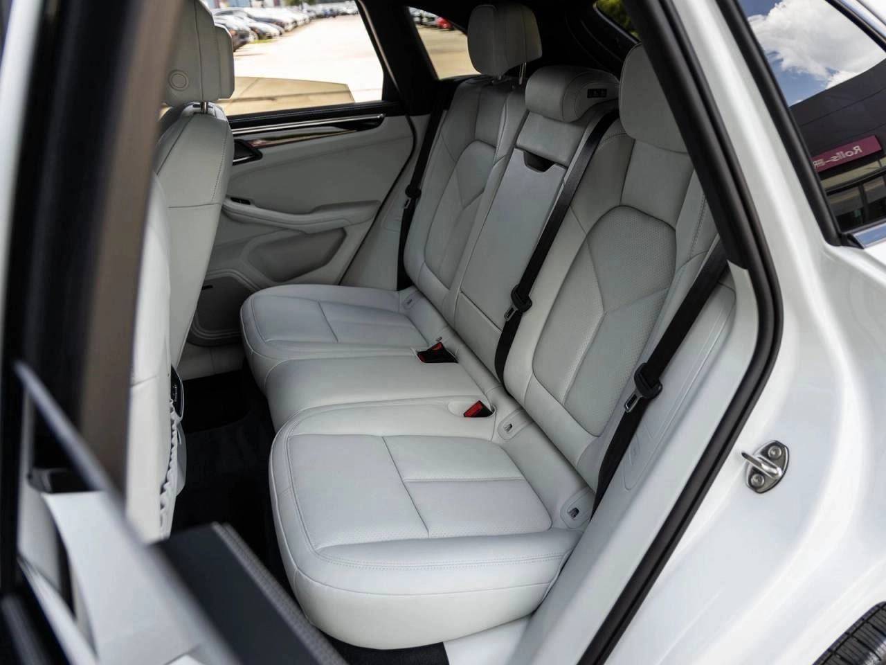 2026 Porsche Macan Macan S