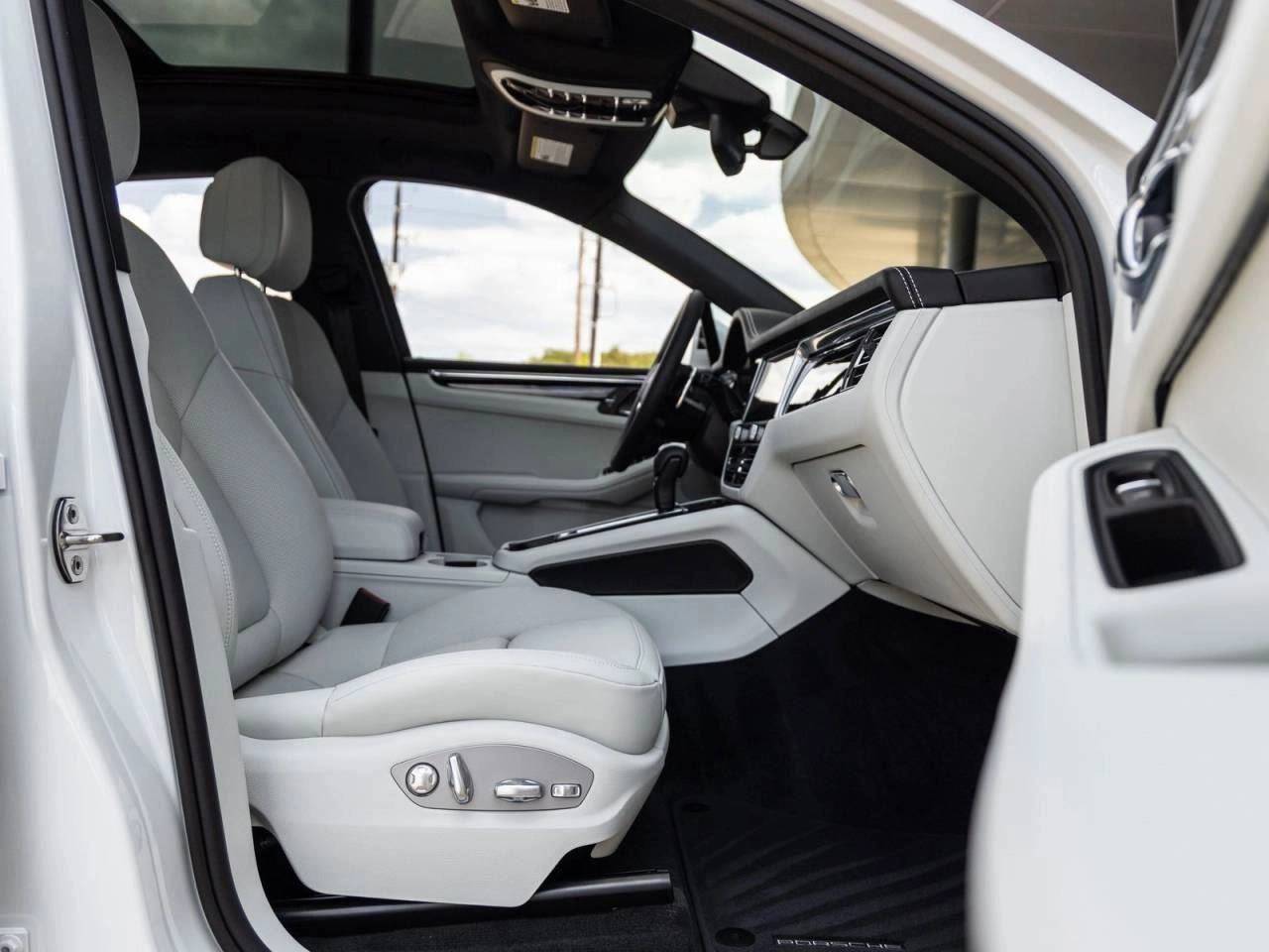 2026 Porsche Macan Macan S