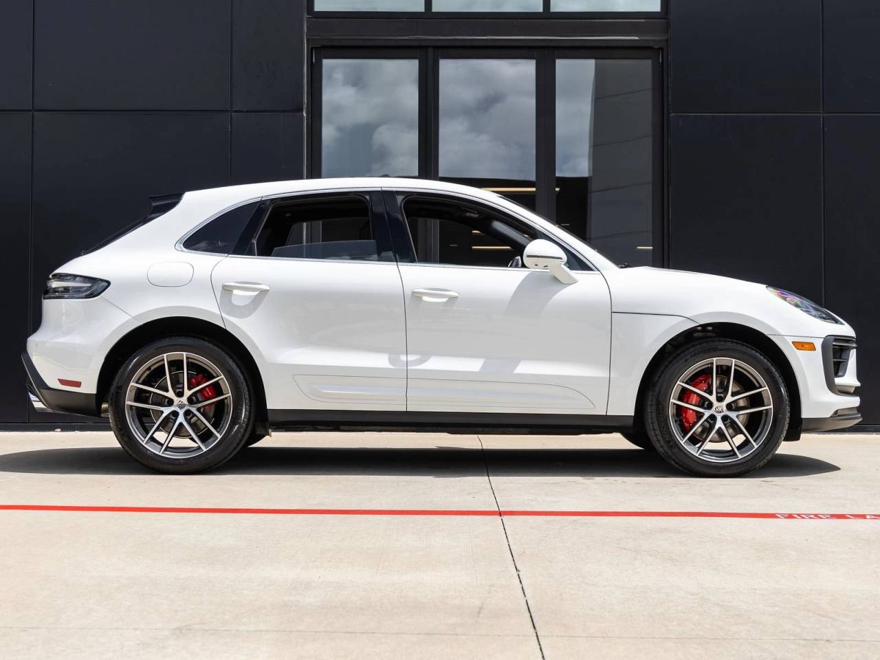 2026 Porsche Macan Macan S