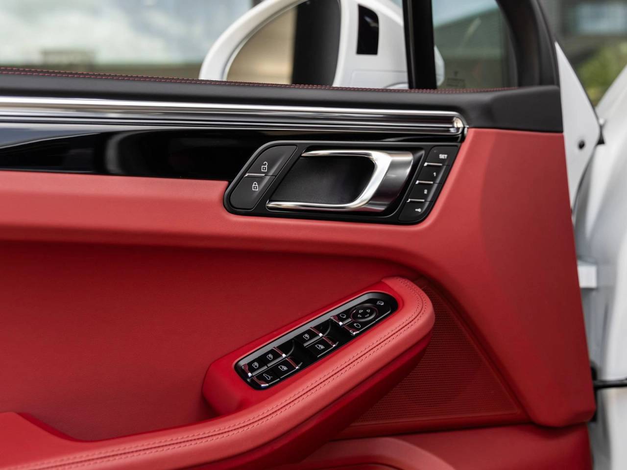 2026 Porsche Macan Macan S