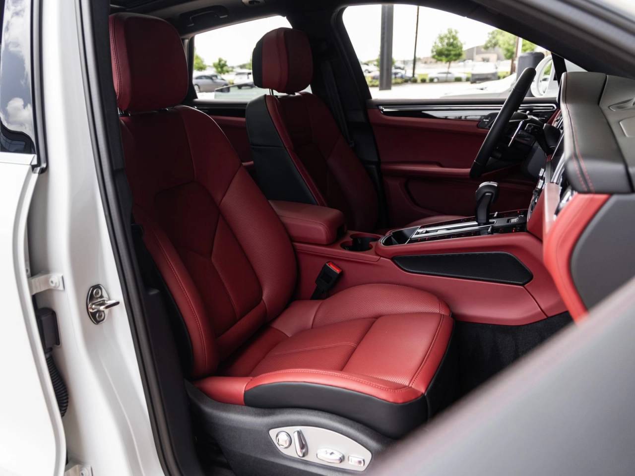 2026 Porsche Macan Macan S