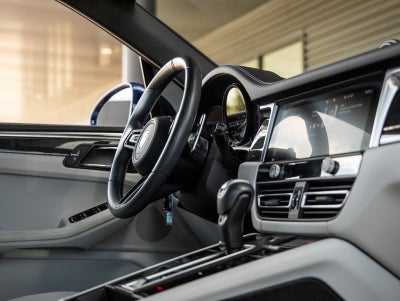 2023 Porsche Macan Macan S (MY23)