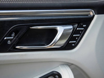 2023 Porsche Macan Macan S (MY23)