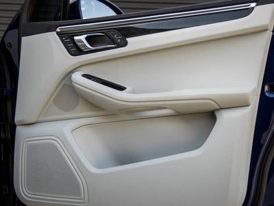 2023 Porsche Macan Macan S (MY23)
