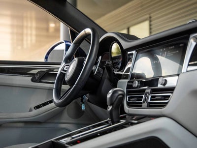 2023 Porsche Macan Macan S (MY23)