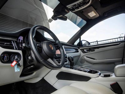 2023 Porsche Macan Macan S (MY23)