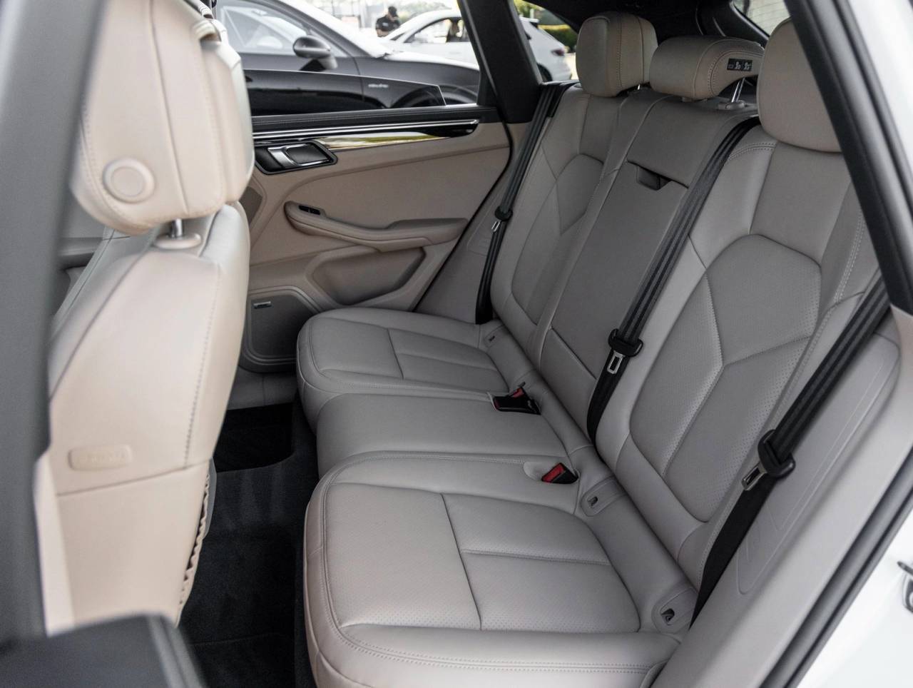 2026 Porsche Macan Macan S