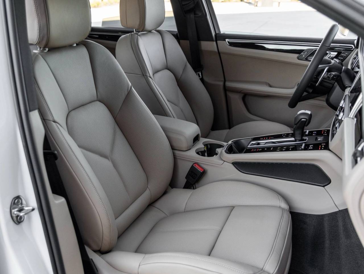 2026 Porsche Macan Macan S