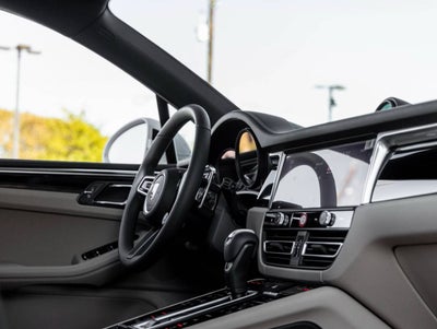 2026 Porsche Macan Macan S