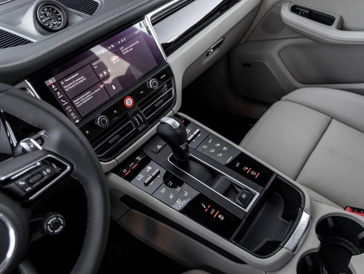 2026 Porsche Macan Macan S