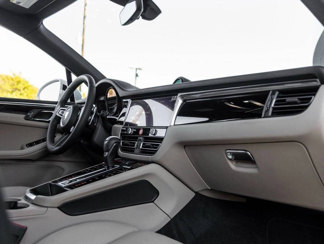 2026 Porsche Macan Macan S