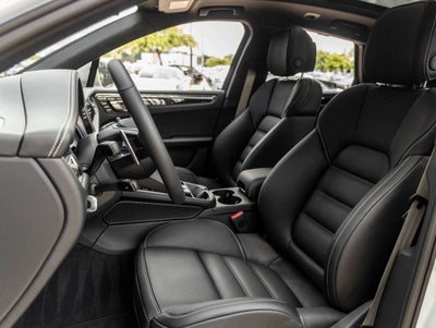 2026 Porsche Macan S