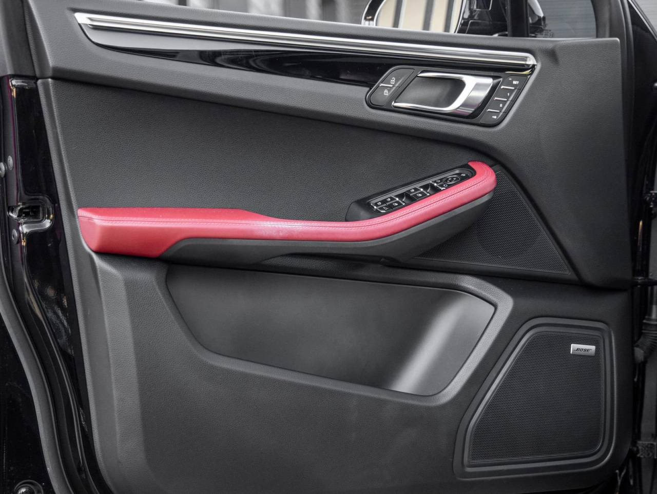 2024 Porsche Macan S