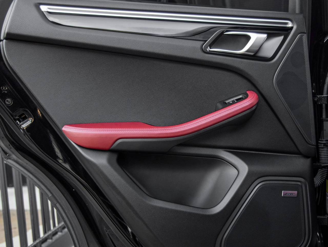 2024 Porsche Macan S