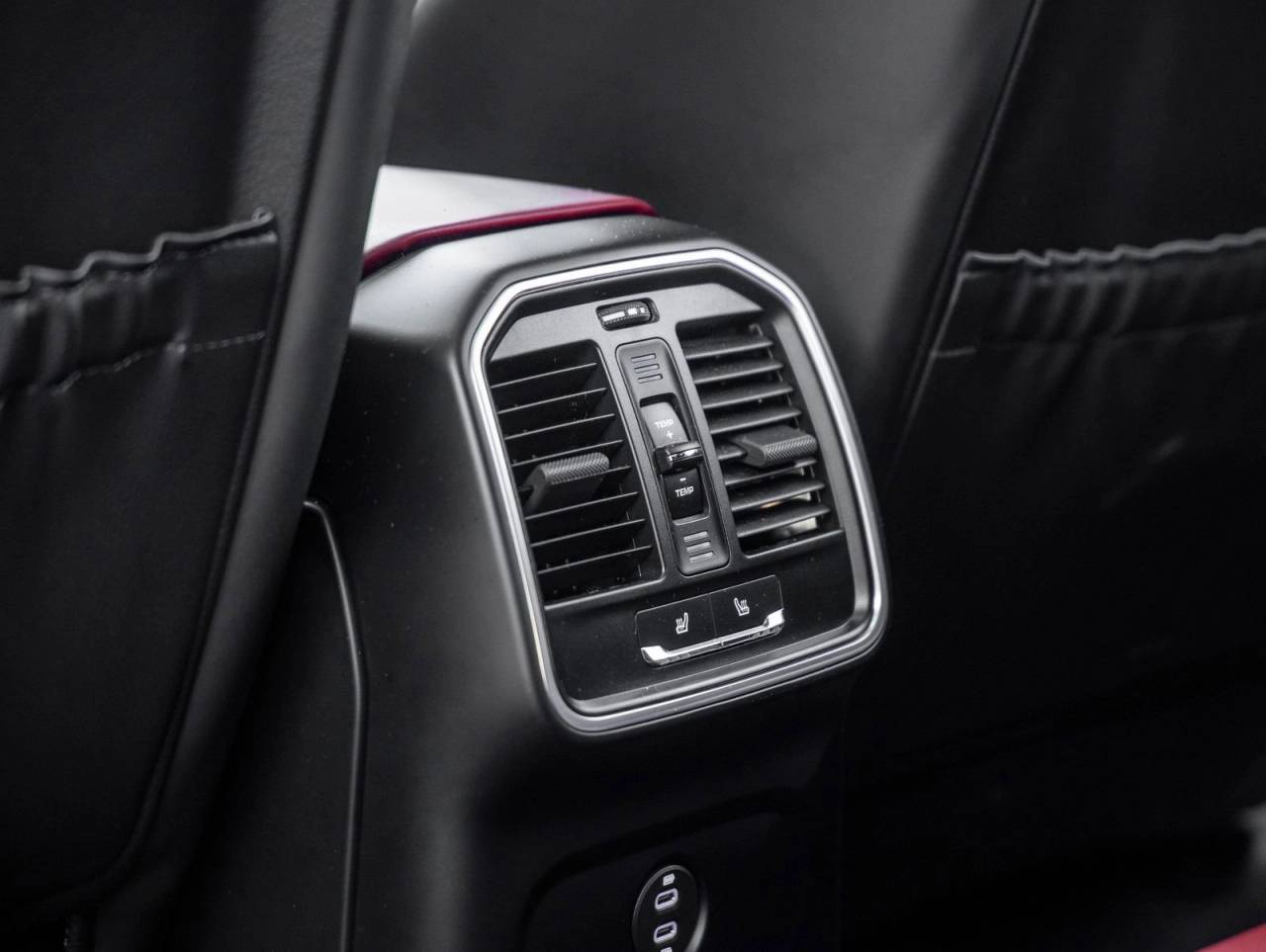 2024 Porsche Macan S