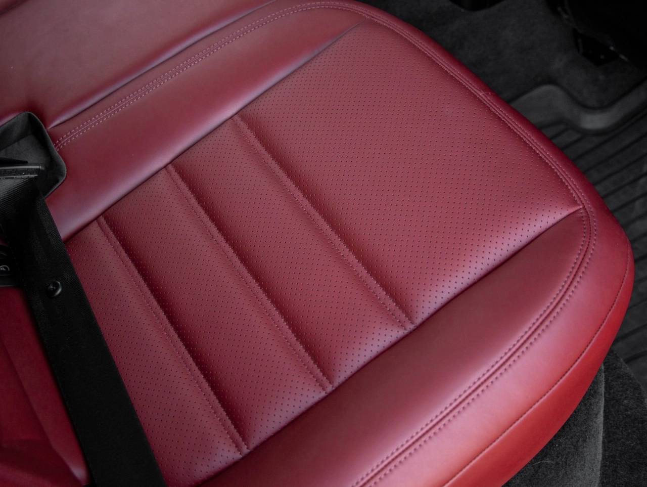 2024 Porsche Macan S