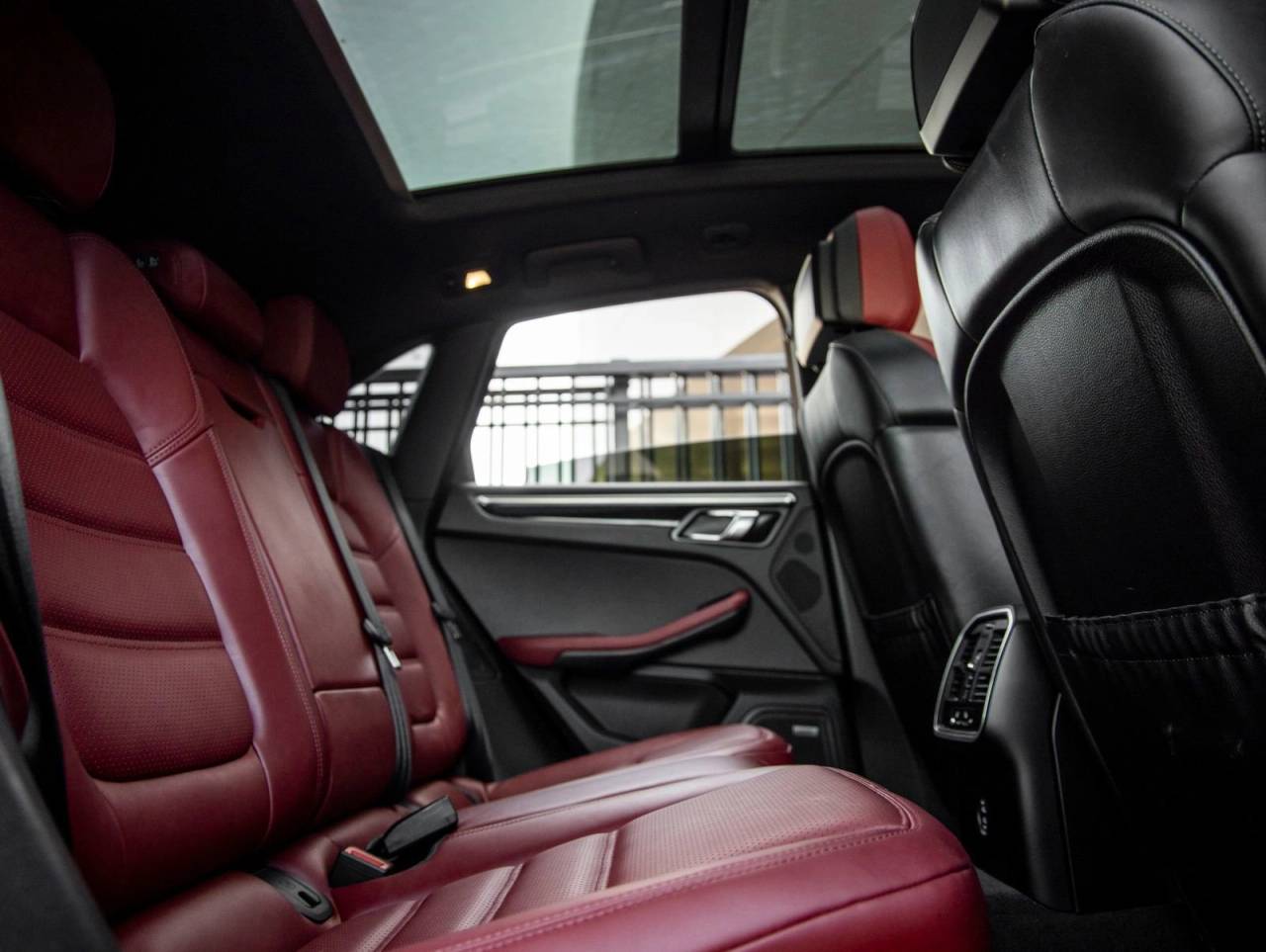 2024 Porsche Macan S