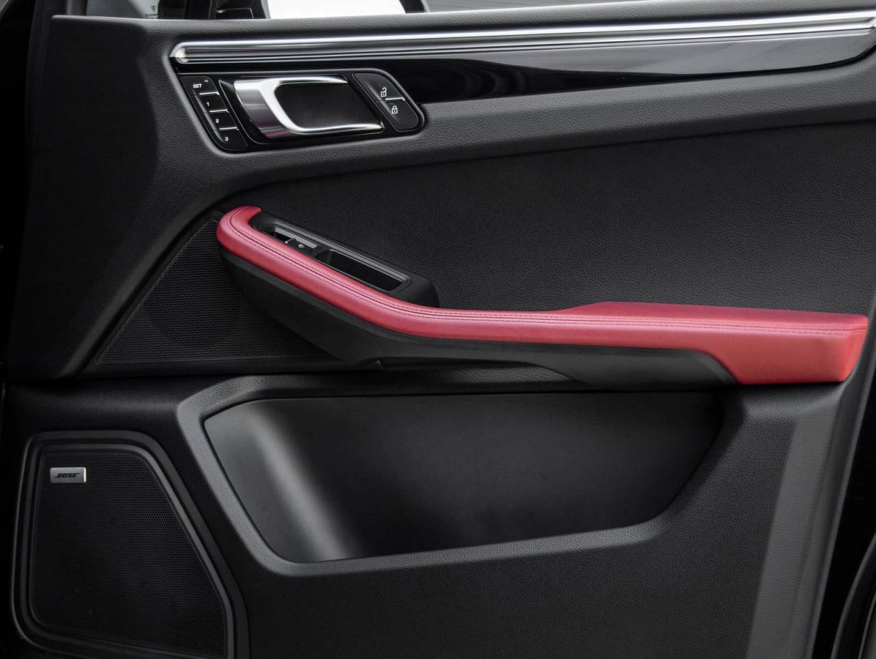 2024 Porsche Macan S