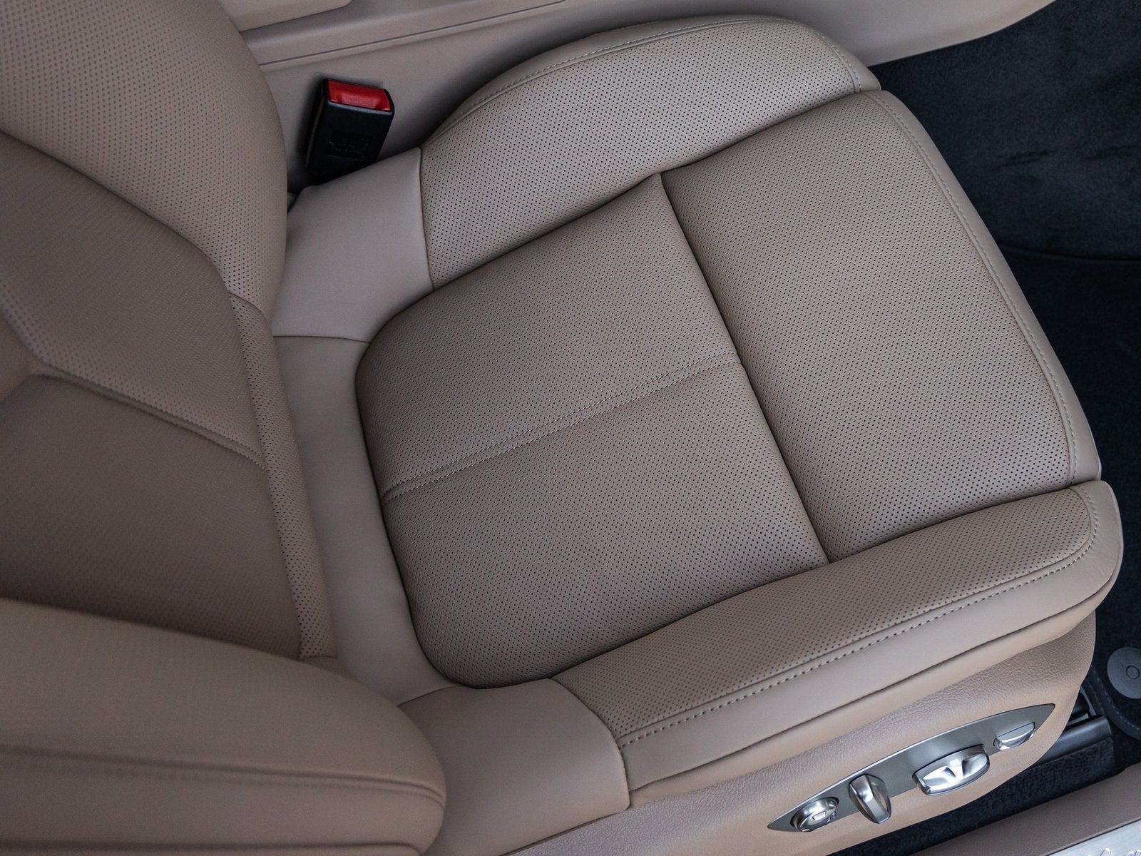 2026 Porsche Macan Macan S