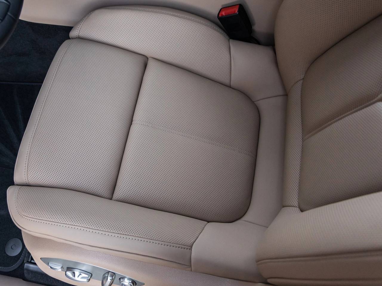 2026 Porsche Macan Macan S