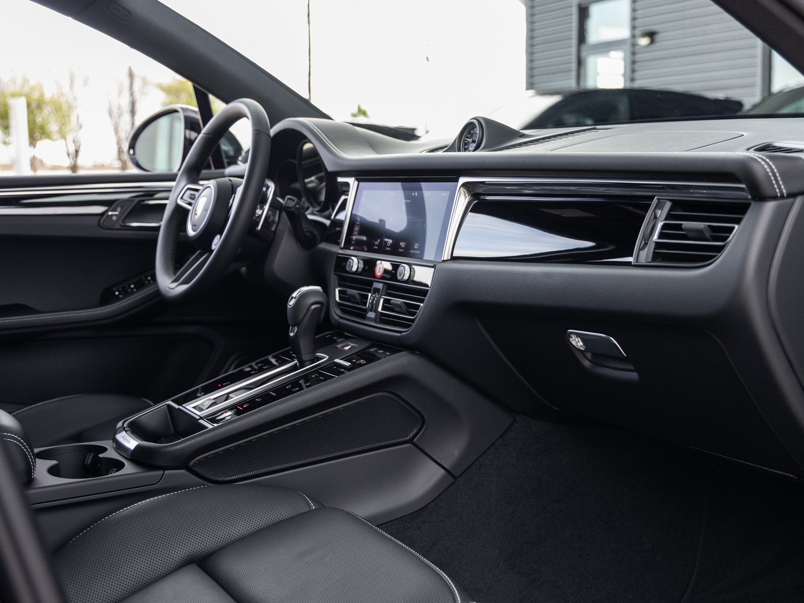 2026 Porsche Macan Macan S