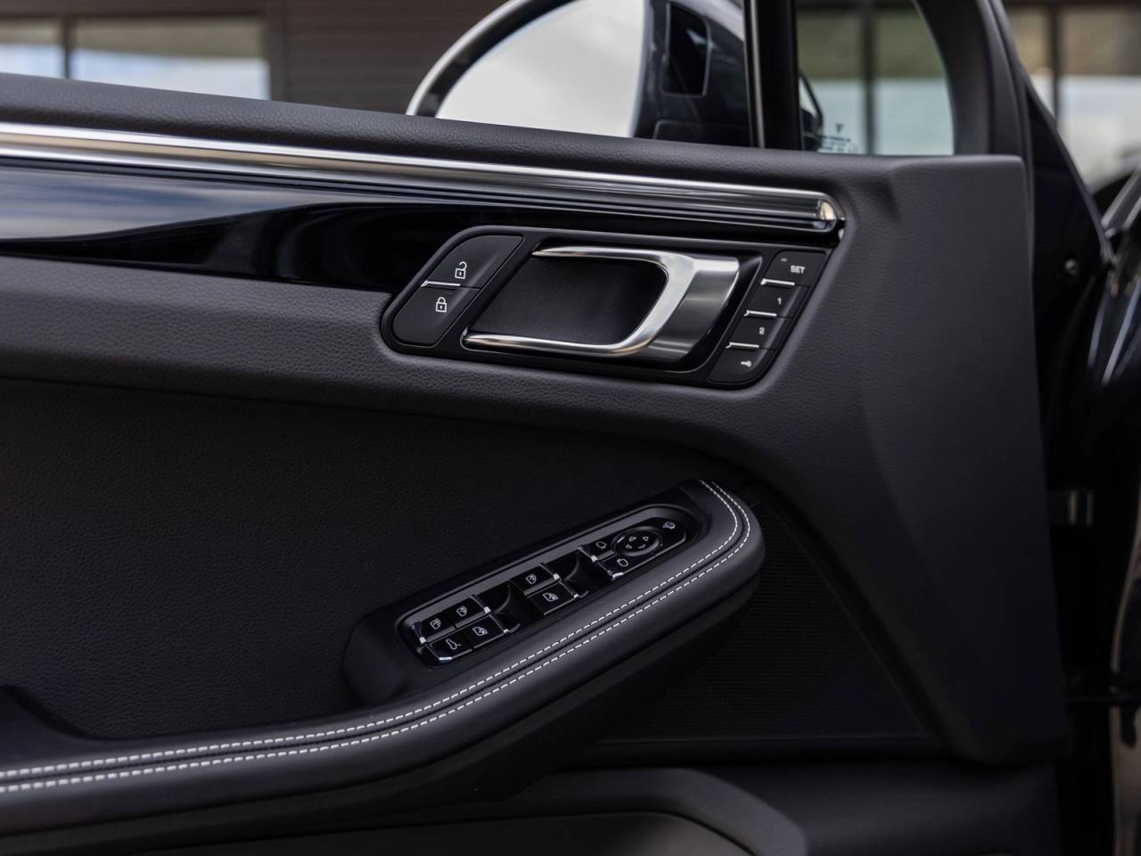 2026 Porsche Macan Macan S