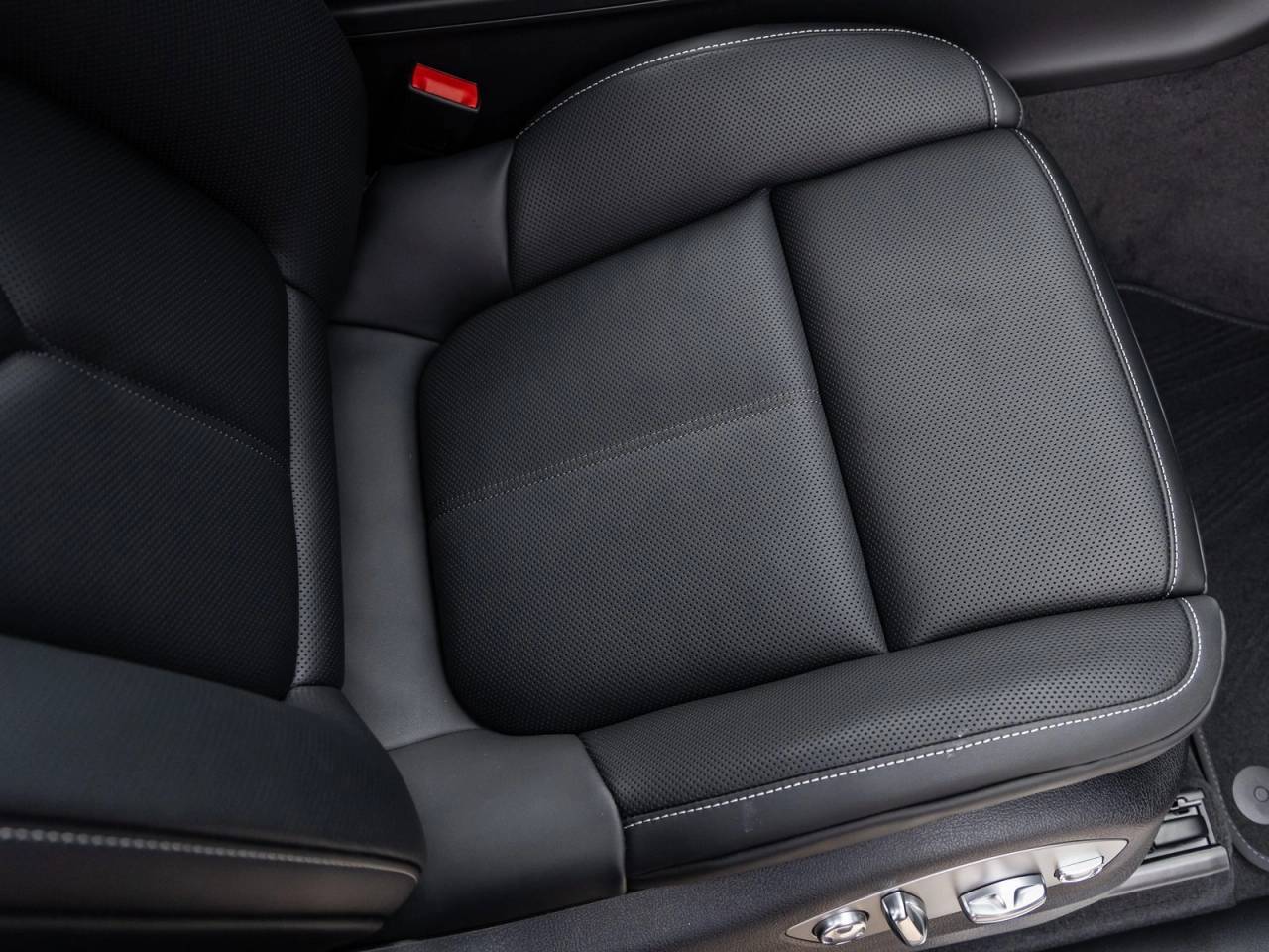 2026 Porsche Macan Macan S