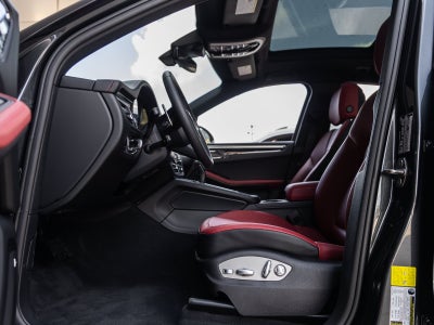 2026 Porsche Macan Macan S