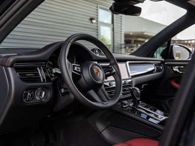 2026 Porsche Macan Macan S