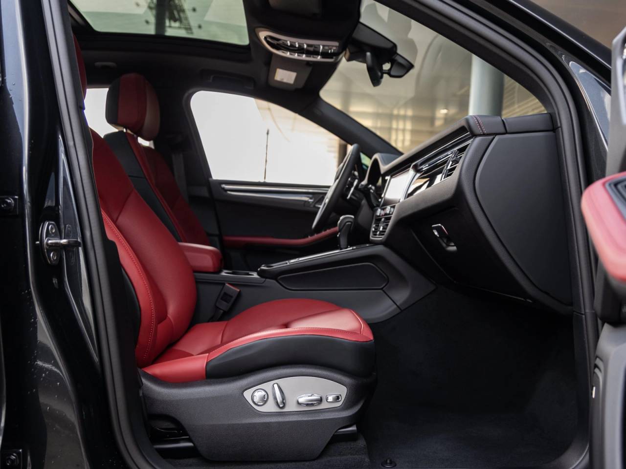 2026 Porsche Macan Macan S