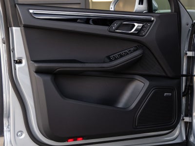 2026 Porsche Macan Macan S
