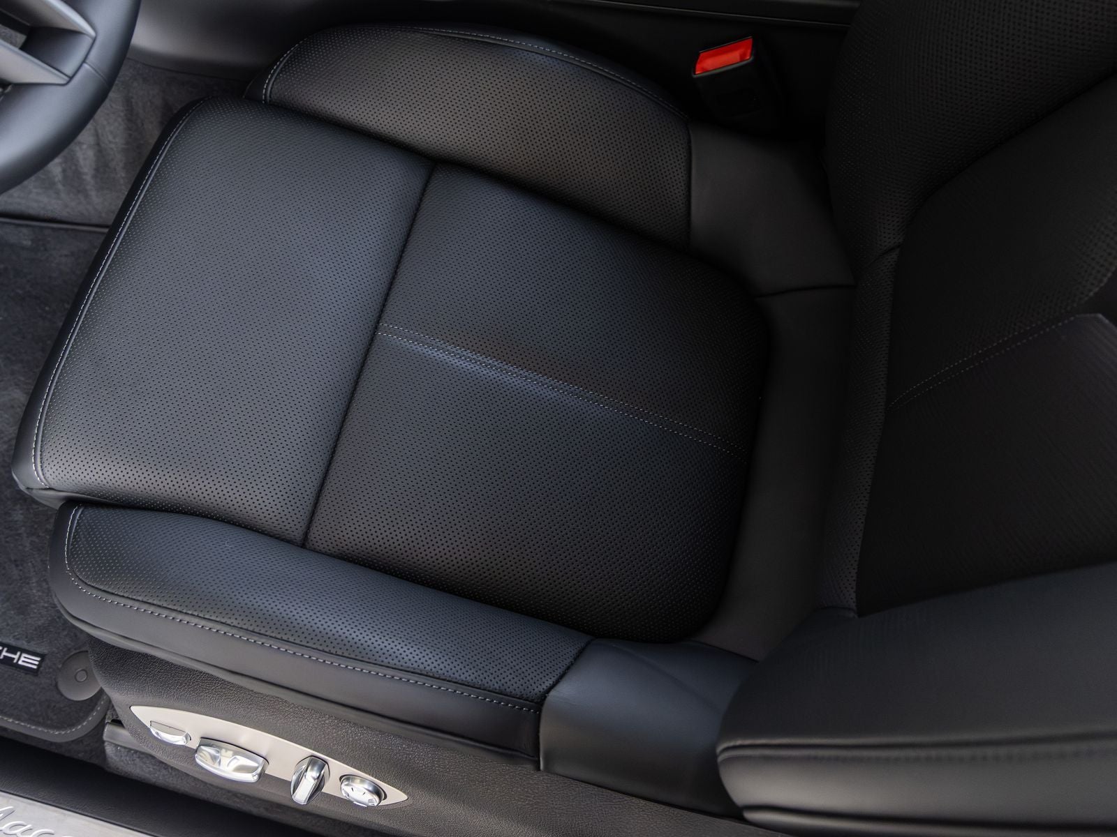 2026 Porsche Macan Macan S