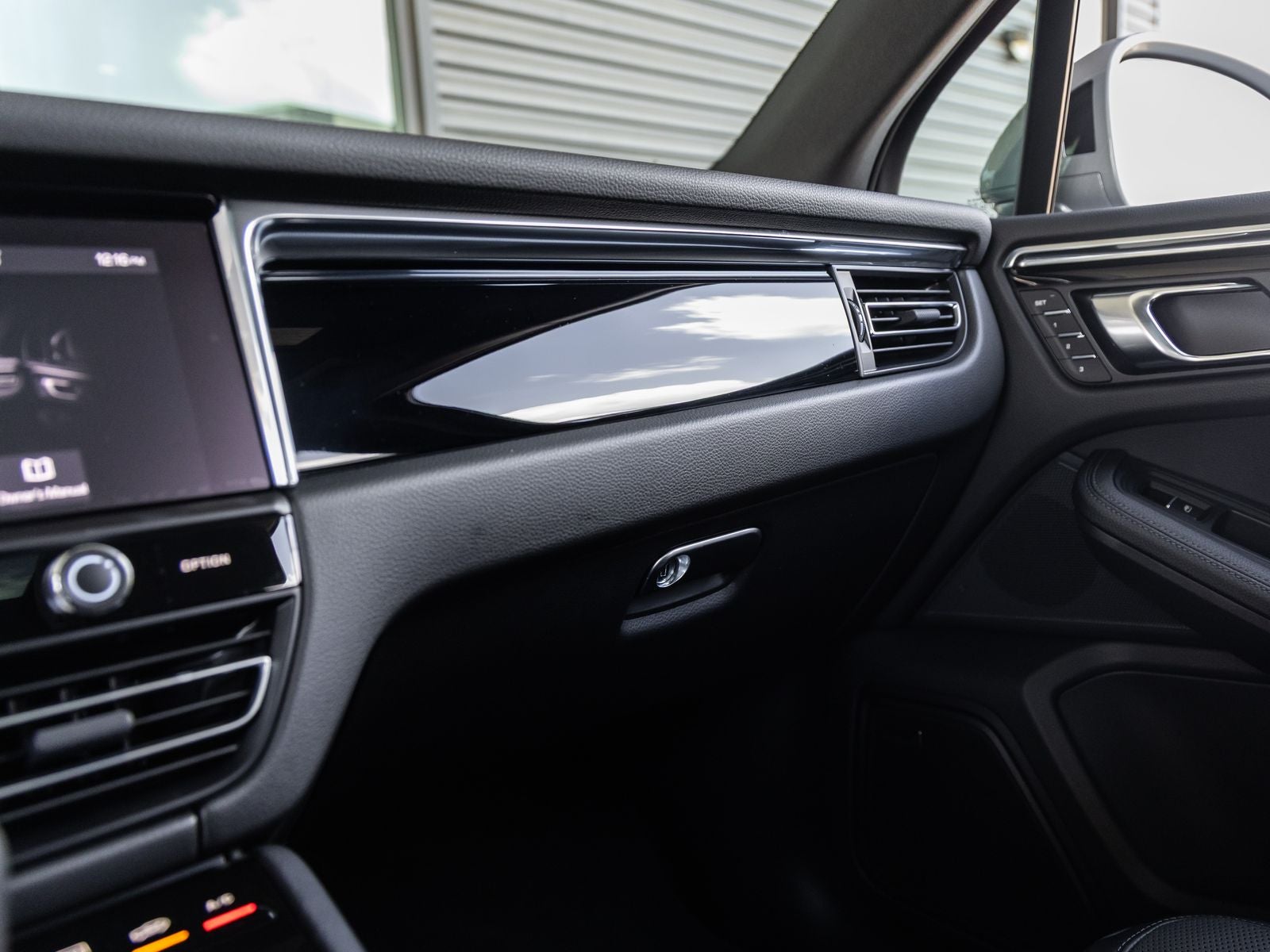 2026 Porsche Macan Macan S