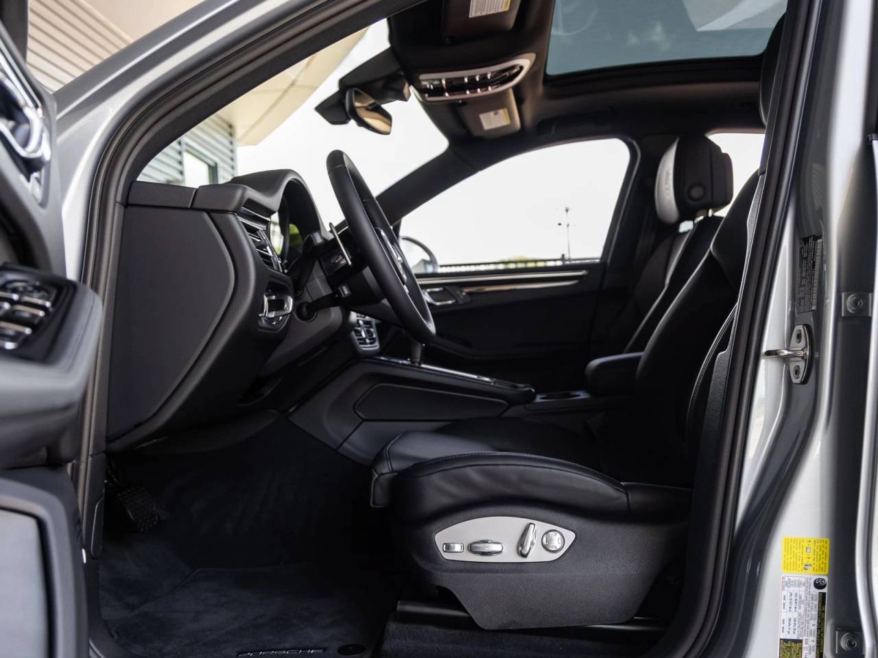 2026 Porsche Macan Macan S