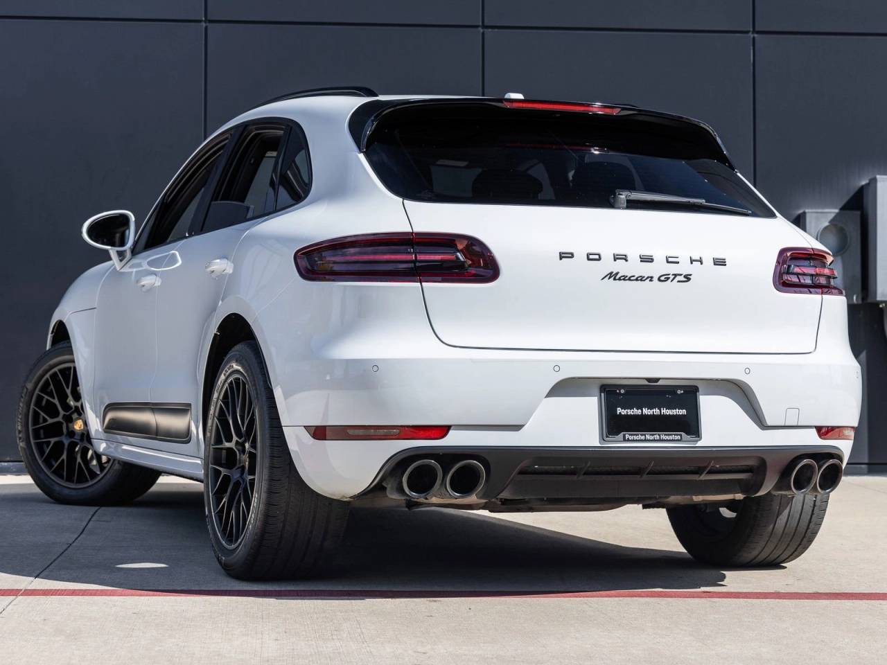 2017 Porsche Macan Macan GTS