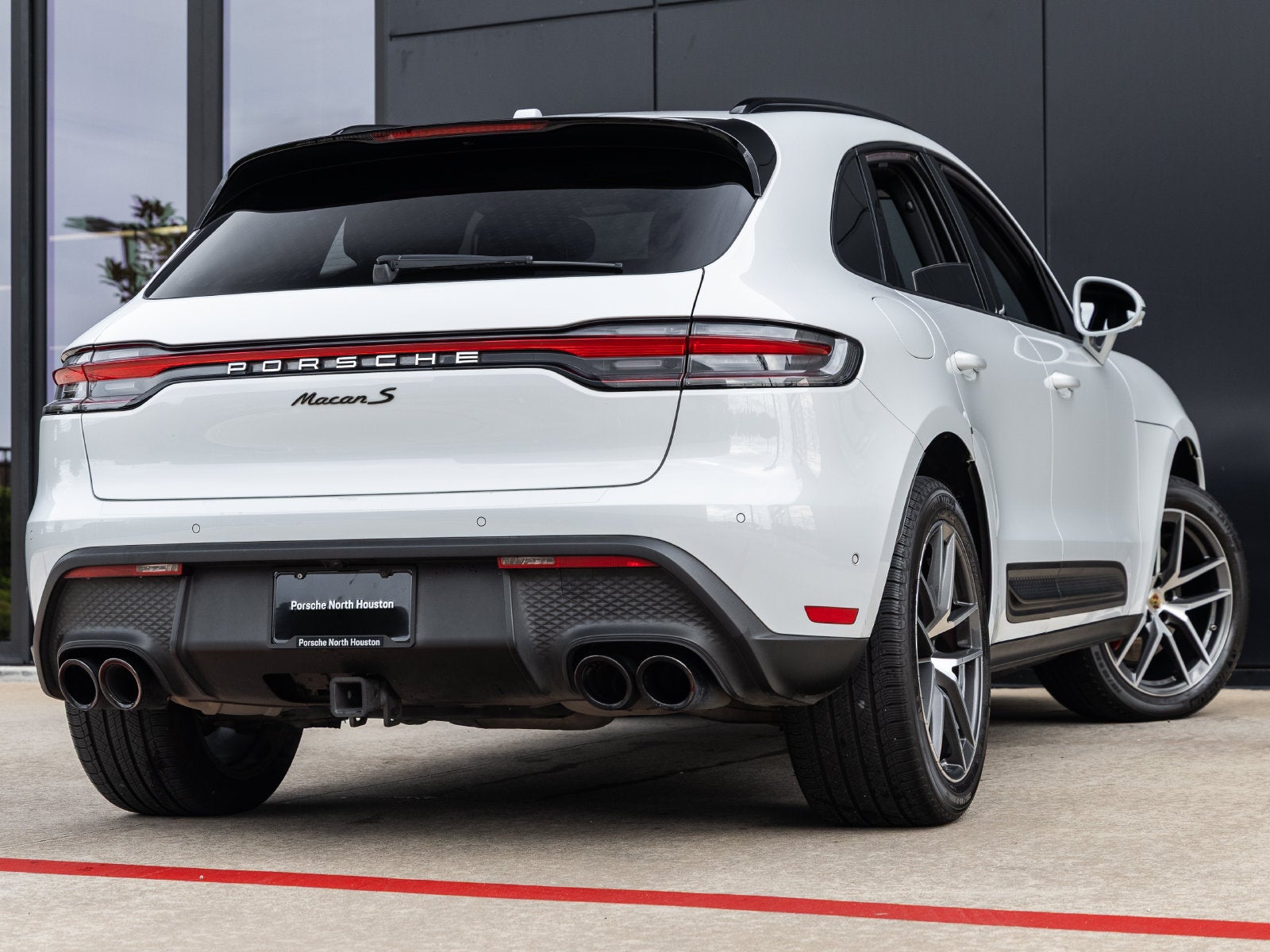2022 Porsche Macan S